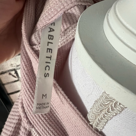 Fabletics Soft Pink Women's Robe - Picture 2 of 2